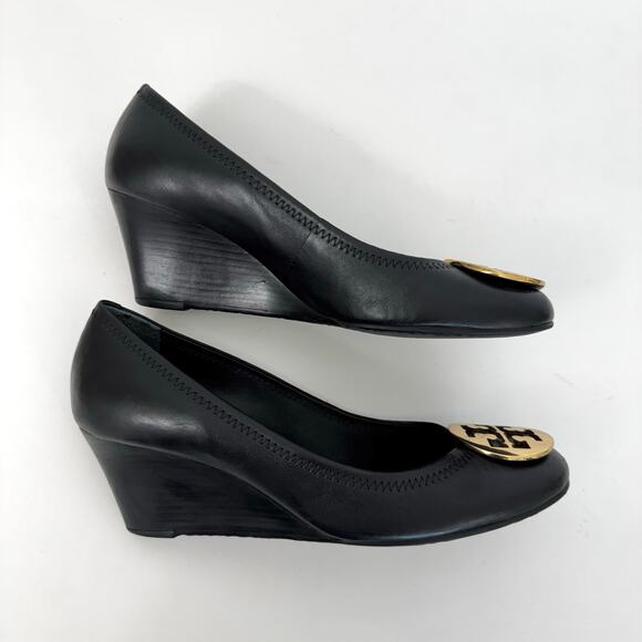 Tory Burch Sally Leather Wedge Pumps Shoes Black Metal Double T Logo 9.5M - Picture 6 of 15